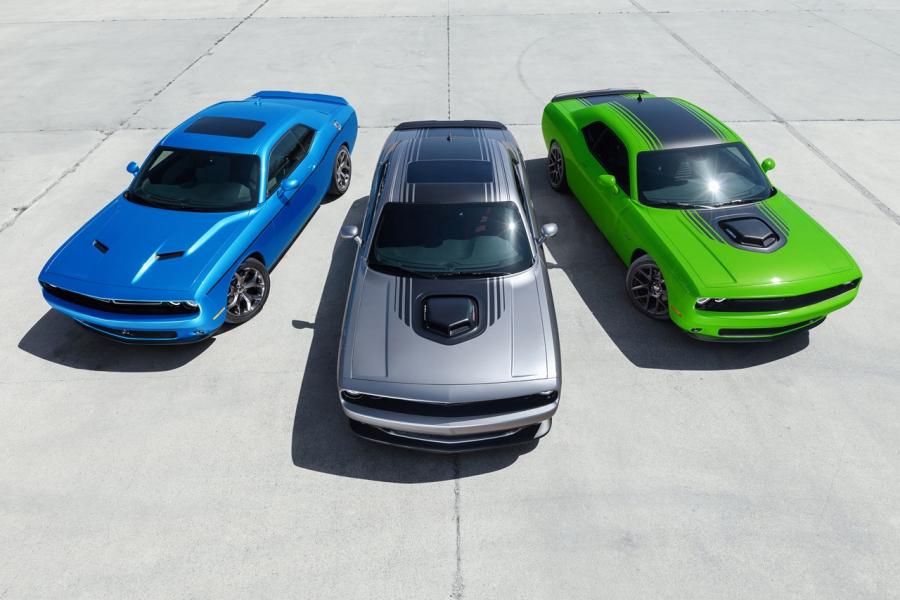  Dodge Challenger SXT 2015 года  (фото 4 из 59)